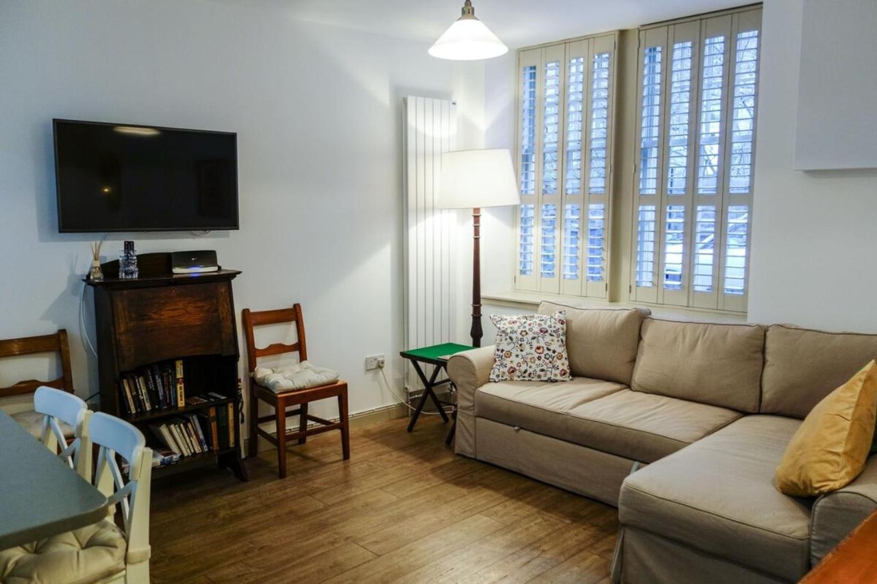 Апартаменты Quiet Ground Floor Mews Flat And Parking Эдинбург Экстерьер фото